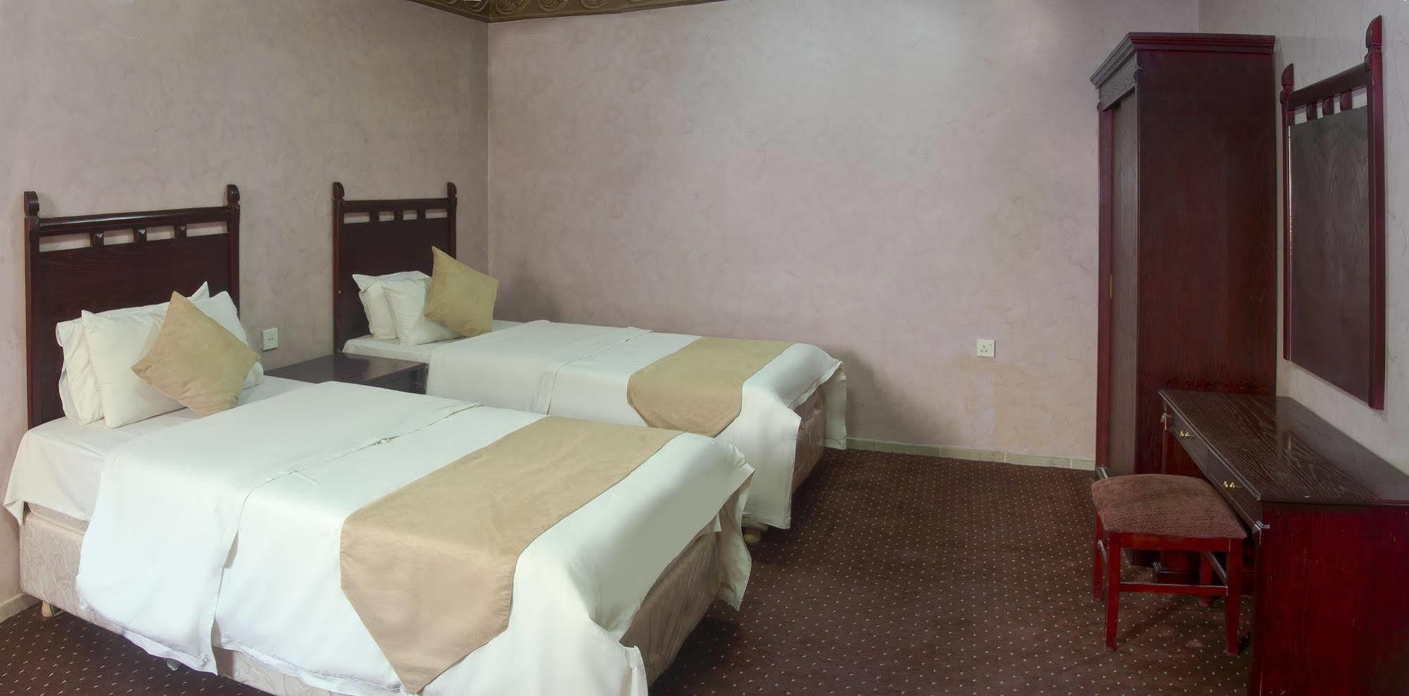 Al Farhan Hotel Suites Al Aqiq Rijád Kültér fotó
