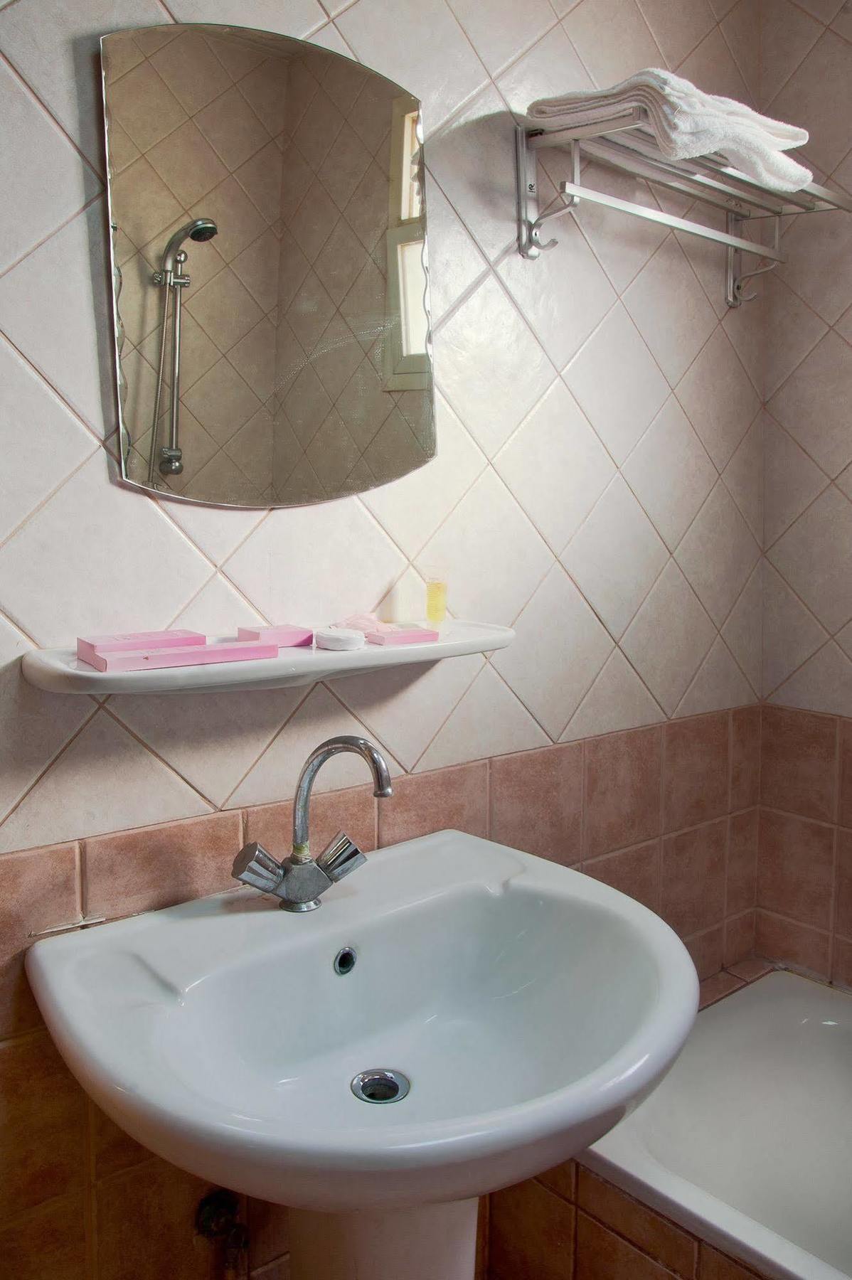Al Farhan Hotel Suites Al Aqiq Rijád Kültér fotó