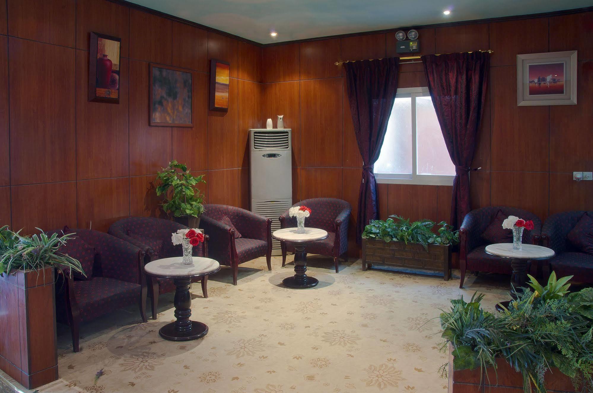 Al Farhan Hotel Suites Al Aqiq Rijád Kültér fotó
