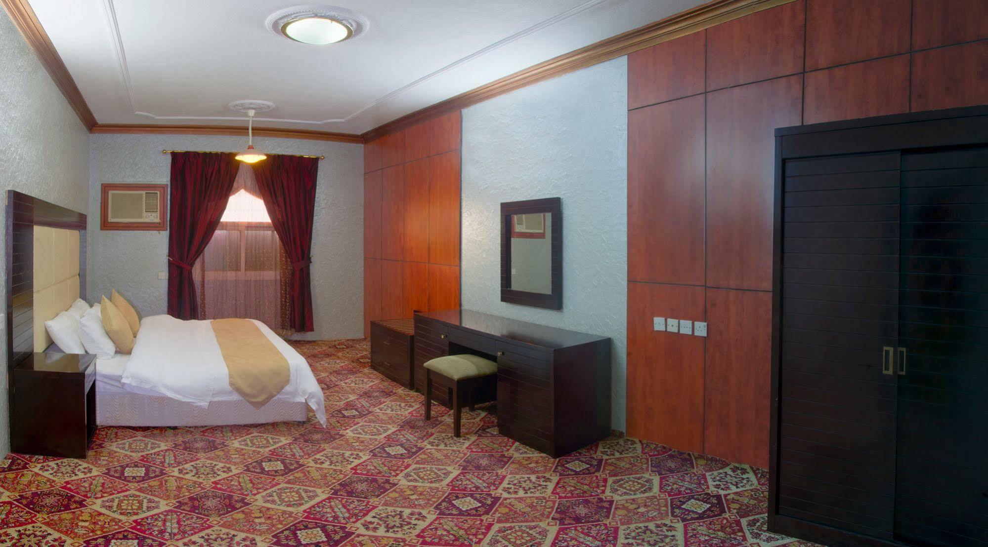 Al Farhan Hotel Suites Al Aqiq Rijád Kültér fotó