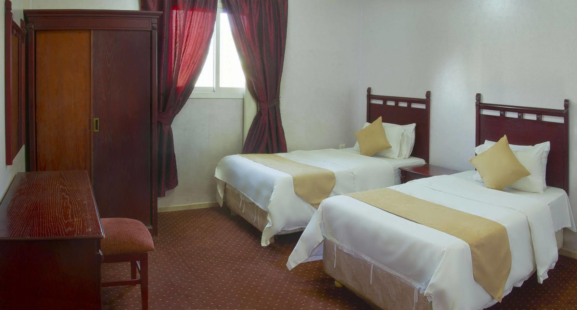 Al Farhan Hotel Suites Al Aqiq Rijád Kültér fotó
